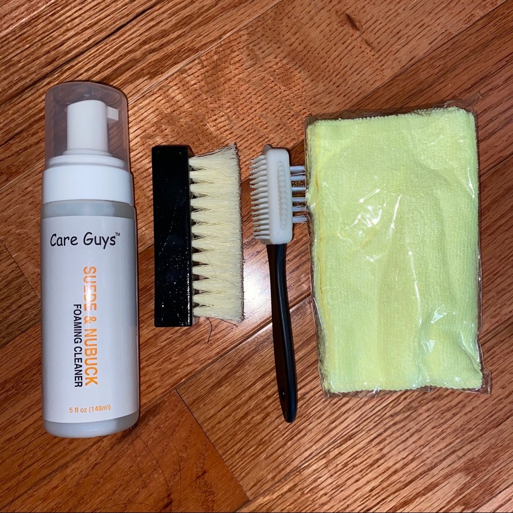 NWT SHOE CLEANER KIT